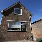 Zomerhuis Benita\'S Met Parkeer Plaats